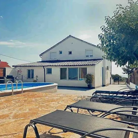 Casa vacanze Holiday House Kristina Biograd Na Moru