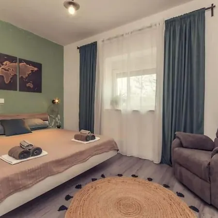 Holiday House Kristina Biograd Na Moru